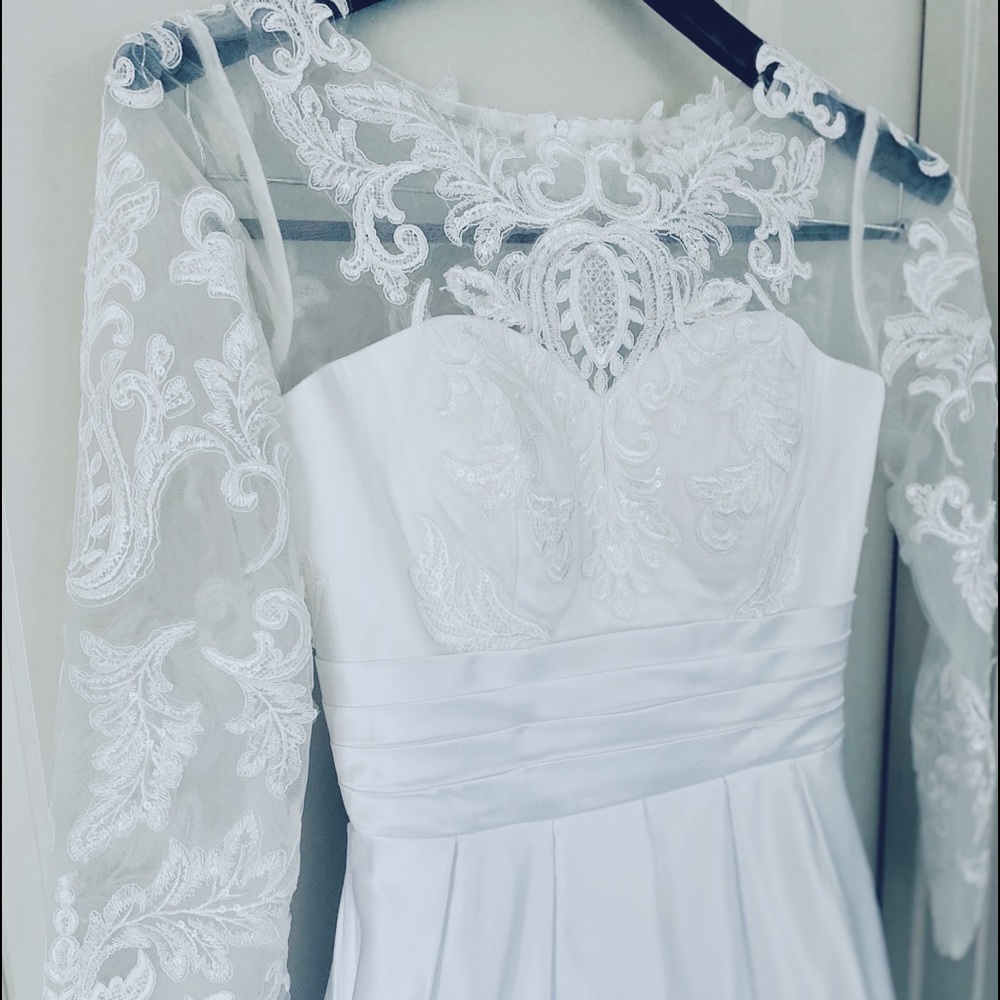 Lace Wedding Dress Long Sleeve (New)